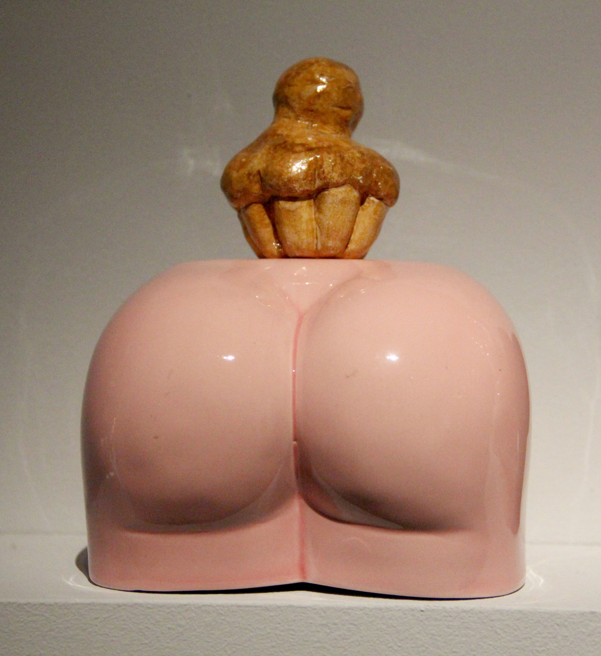 Théo Mercier, La compagnie du bon goût (detal), 2012-2013, z wystawy Le Surréalisme et l'objet, Centrum Pompidou, Paryż, fot: NOM